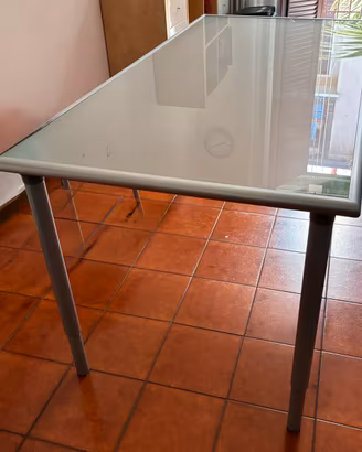 Tavolo vetro