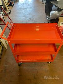 Carrello porta attrezzi
