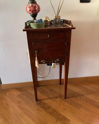 mobiletto legno arte povera