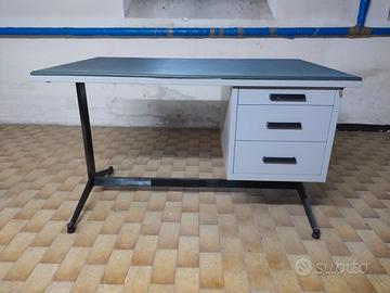 Scrivania anni 50 d'epoca