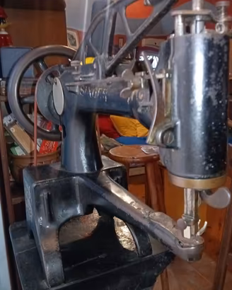 Macchina da cucire Singer da calzolaio - Antica.