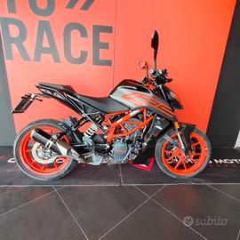 KTM 125 DUKE (2023)