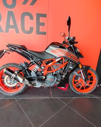 KTM 125 DUKE (2023)
