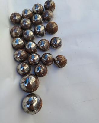 N. 23 biglie in ferro cromato