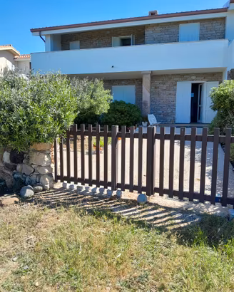 Villino fronte mare Sardegna costa ovest