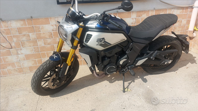 CF moto 700