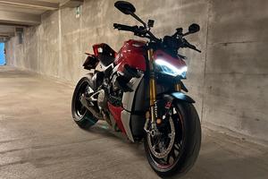 Ducati Streetfighter V4 