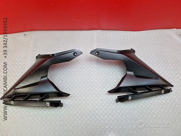 PLASTICHE INTERMEDIE DERBI GPR 125 2010 2011 GPR12