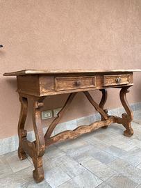 Scrivania/ tavolo in legno massello di noce