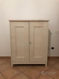 mobile in legno panna