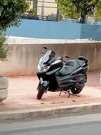 Moto scooter Yamaha majesty 400