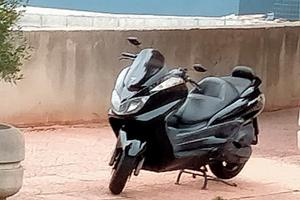 Moto scooter Yamaha majesty 400