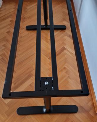 Ikea. Bekant base per piano tavolo.