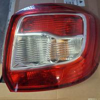 faro posteriore dacia Sandero 2013