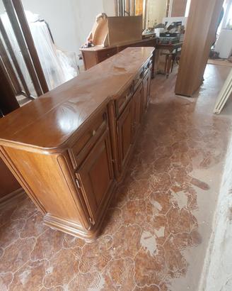 mobili in legno massiccio