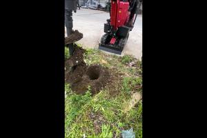 MiniEscavatore GIOR700P Braccio Allungato Trivella