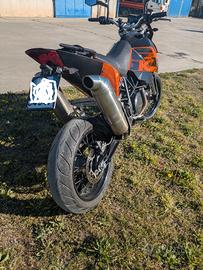 KTM 690 supermoto