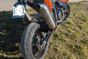 KTM 690 supermoto