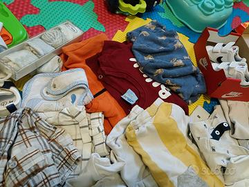 Abbigliamento neonati - fino a 16 mesi