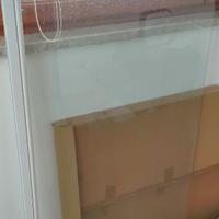 Anta in vetro a battente per doccia