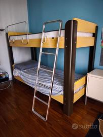 letto a castello struttura in legno e metallo