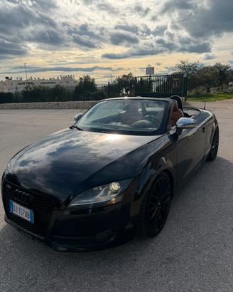 Audi TT roadster cabrio    S/RS    254cv a banco