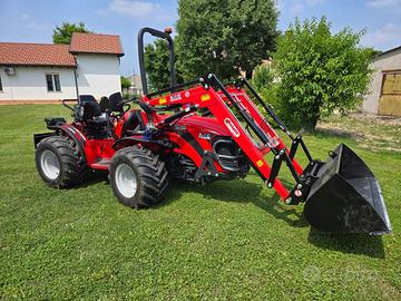 Trattore Antonio Carraro modello TRX 5800 caricato