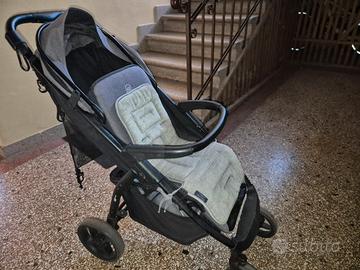 Passeggino confortevole con coperta parapioggia 