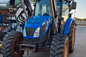 Trattore NewHolland TD5.105