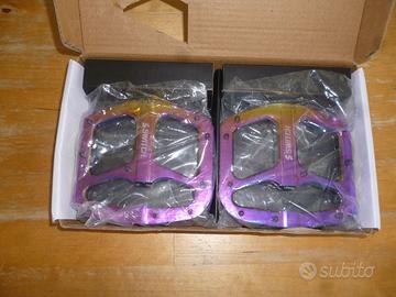 Pedali switch iridescenti cromati