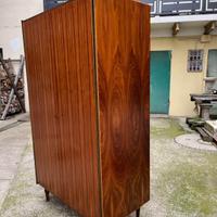 Armadio a due ante in radica