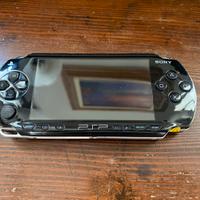 PSP con accessori e gioco