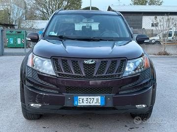 Mahindra XUV 500 W6