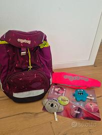Zaino scuola ergonomico Ergobag + accessori, cover