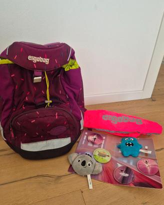 Zaino scuola ergonomico Ergobag + accessori, cover