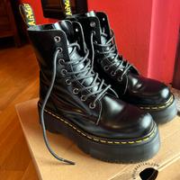 Dr. Martens Jadon 36