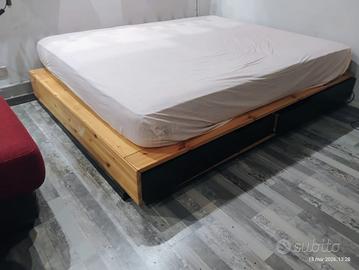 Letto matrimoniale (LEGGI DESCRIZIONE)