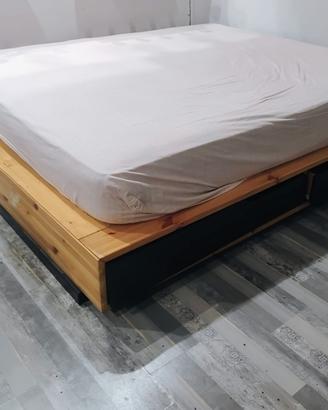 Letto matrimoniale (LEGGI DESCRIZIONE)