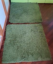 2 tappeti colore verde