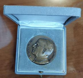 Lotto composto da 2 medaglie pontificie Paolo VI