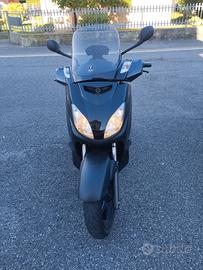 Yamaha Xmax  black xmax del 2009