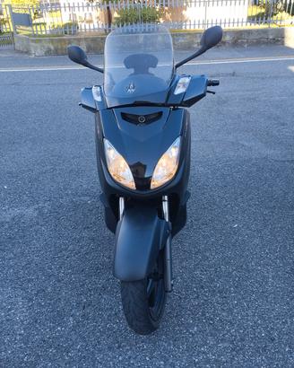 Yamaha Xmax  black xmax del 2009