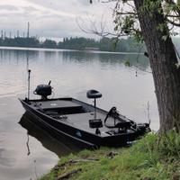 Bassboat Alumacraft superaccessoriata pronto pesca
