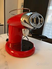 Macchinetta del caffè Illy