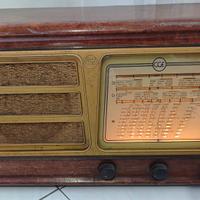 Radio d'epoca anni '50 CGE MOD. 295