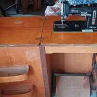 macchina da cucire e divanetto vintage 