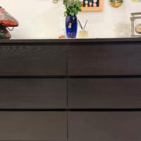 Cassettiera marrone-nero