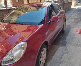 ALFA ROMEO Giulietta modello 2012 neopatentati