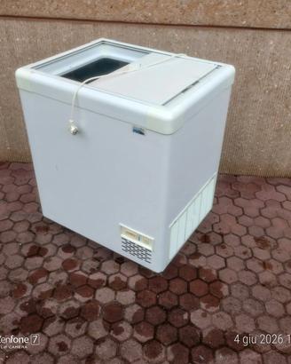 Congelatore a pozzetto MONDIAL 200lt