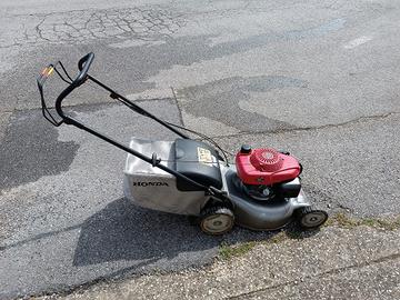 tagliaerba a scoppio Honda a benzina modello izy